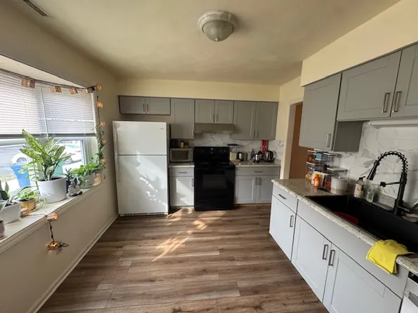 2421 Ridge Rd, Blacksburg, VA 24060