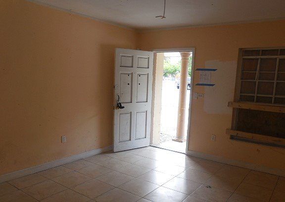 Additional Living Room