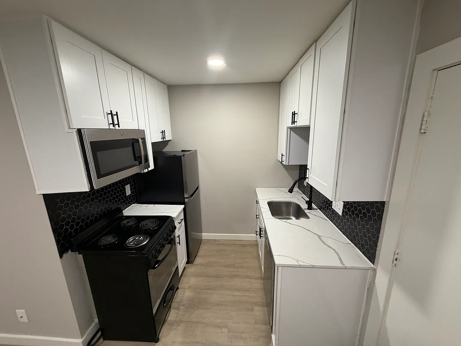 5317 1/2 William Holland Ave — Photo 4