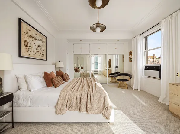 875 Park Avenue image 12 of 24