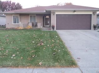 35702 Maureen Dr, Sterling Heights, MI