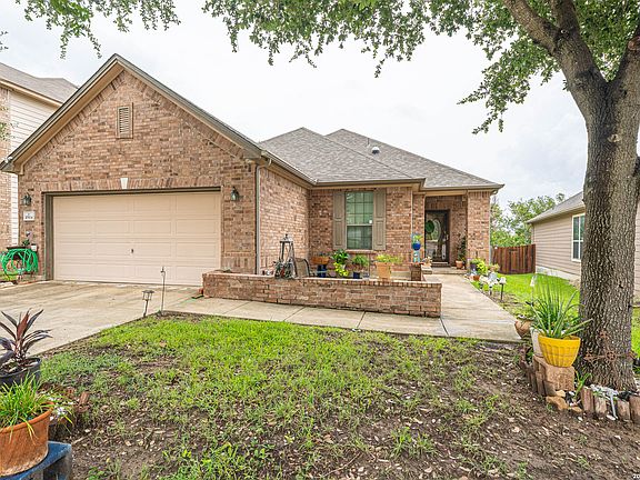 3rd image of 10904 Denae Dr