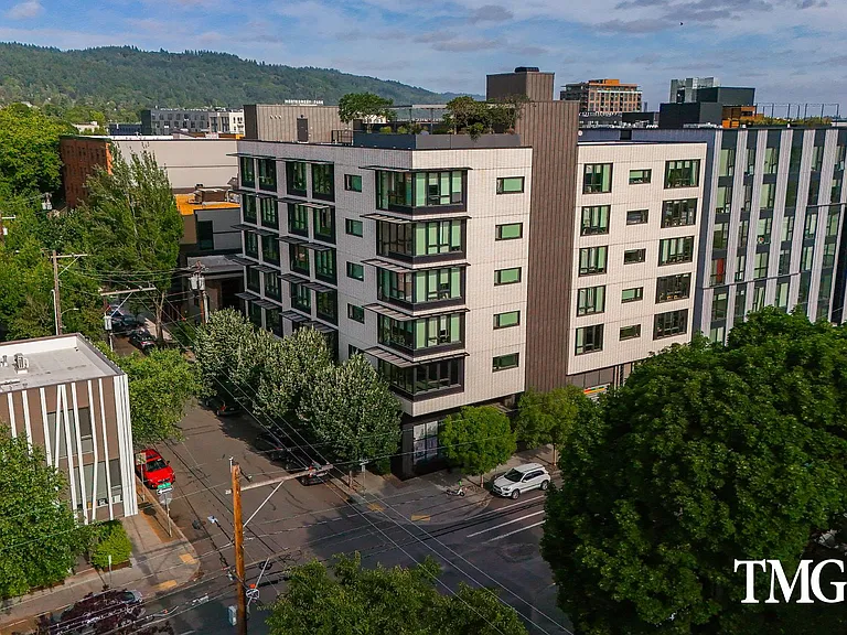 Muse Apartments — Photo 2