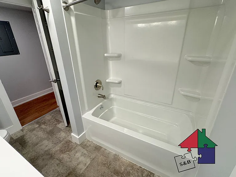 166 N Winooski Ave — Photo 11