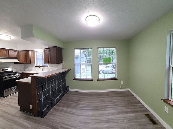 Dining and bar area