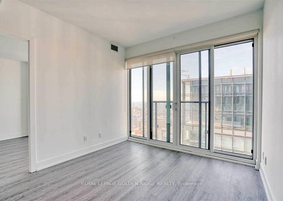1st image of 7 Grenville St #5701