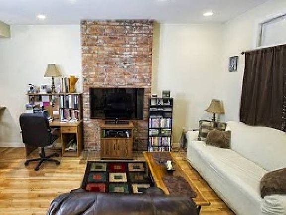 Unit#1_LivingRoom