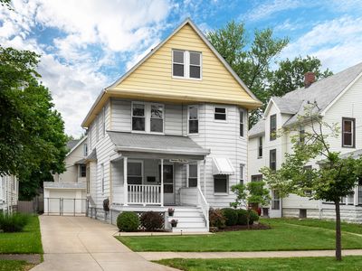 1344 Cook Ave, Lakewood, OH, 44107