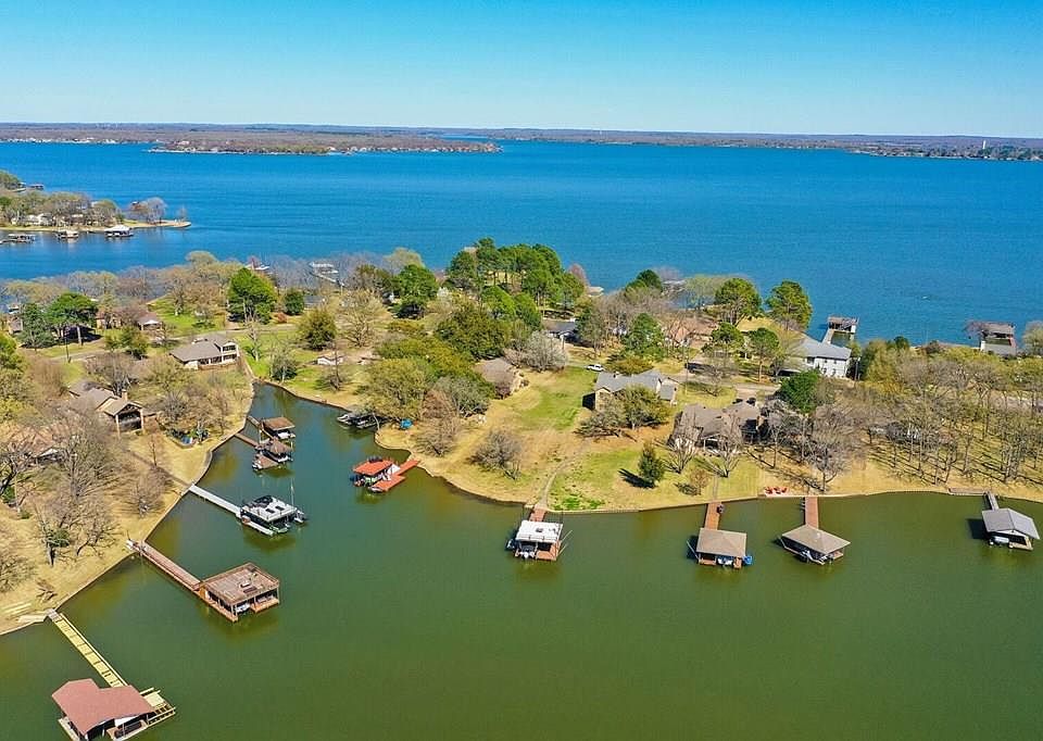 1st image of 542 Arrowwood Beach