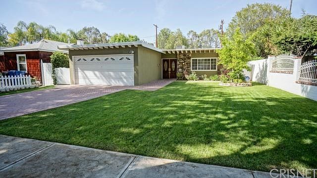 1st image of 22041 Del Valle St