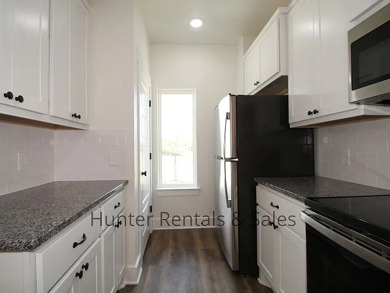 1956 Royal Loop — Photo 10
