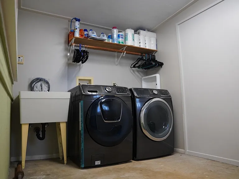 New Samsung Washer / Dryer Set