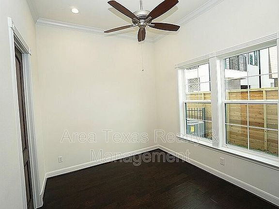 5th image of 2313C Richton St