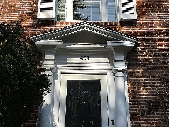3rd image of 608 W University Pkwy