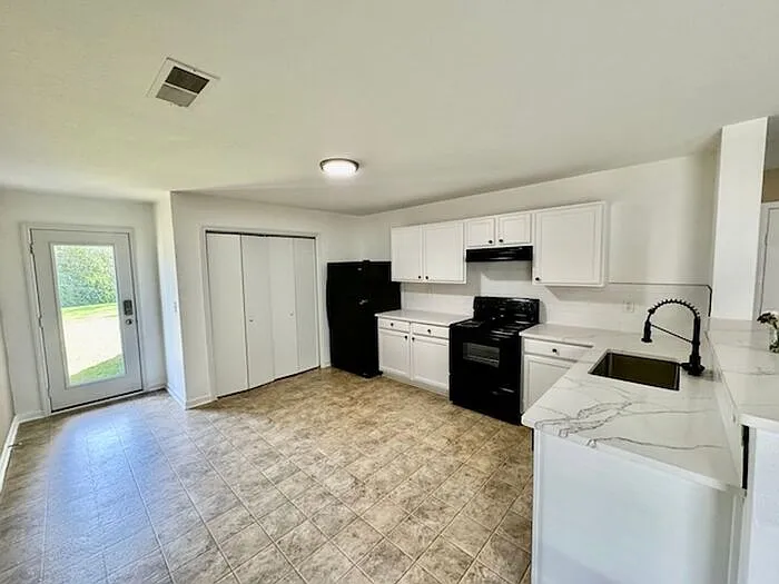 226 Valleyside Dr NE — Photo 5