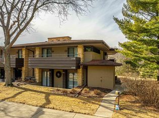 312 Springs Dr, Spring Green, WI 53588