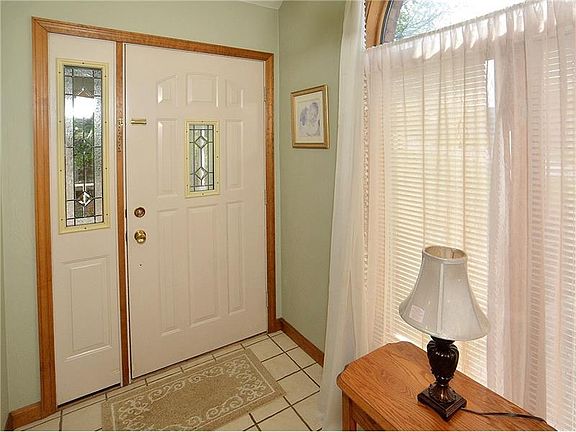 2nd image of 105 Laurel Dr