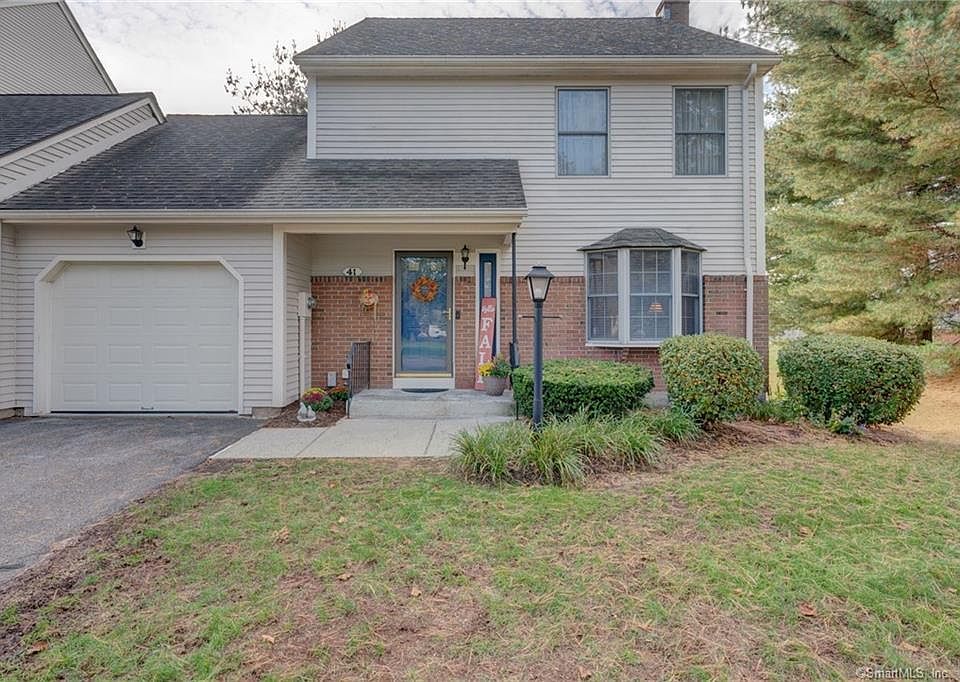 1st image of 41 Carraige House #41