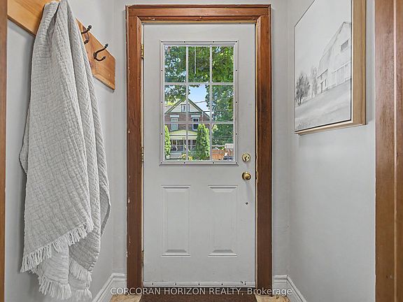 3rd image of 80 Blucher St