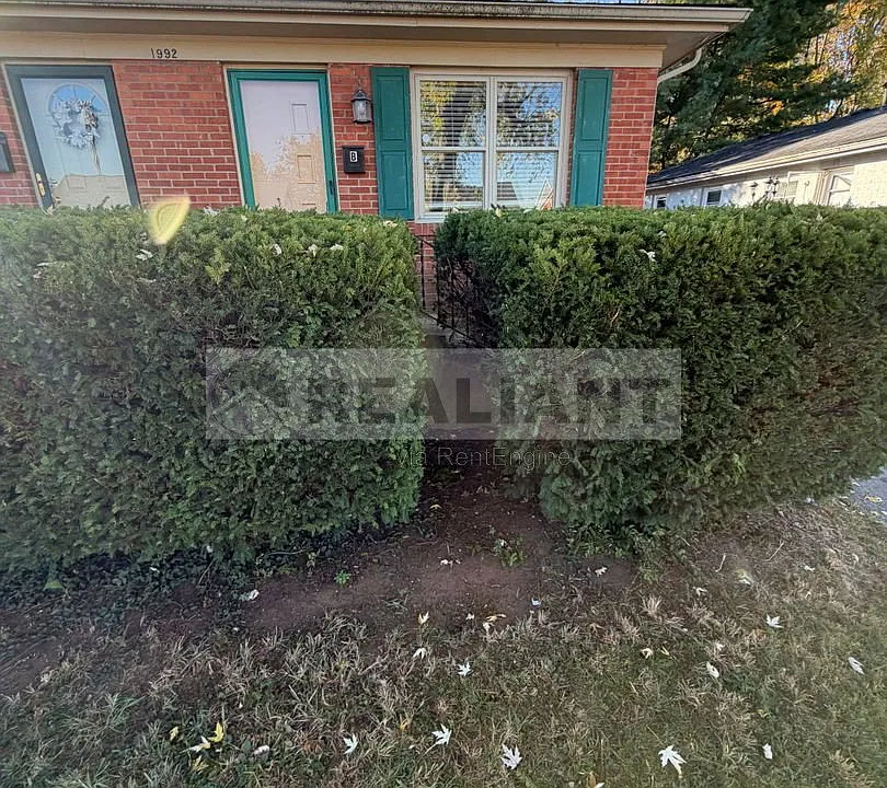 1992 Fair Oaks Dr #B