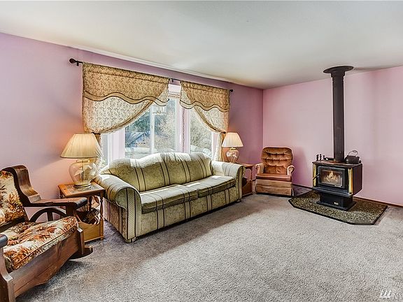 2nd image of 5613 205th Street Ct E
