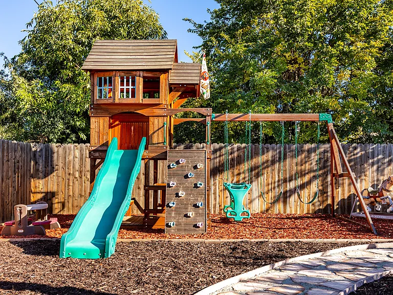 3981 Rosewood Pl — Photo 11