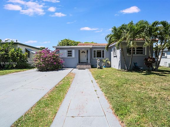 3rd image of 6361 NW 38th Ter