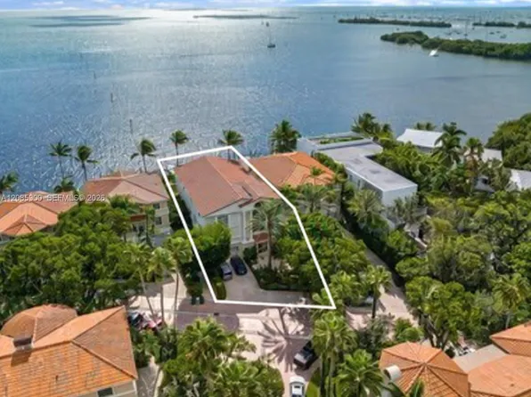 3530 Bayshore Villas Dr, Miami, FL 33133