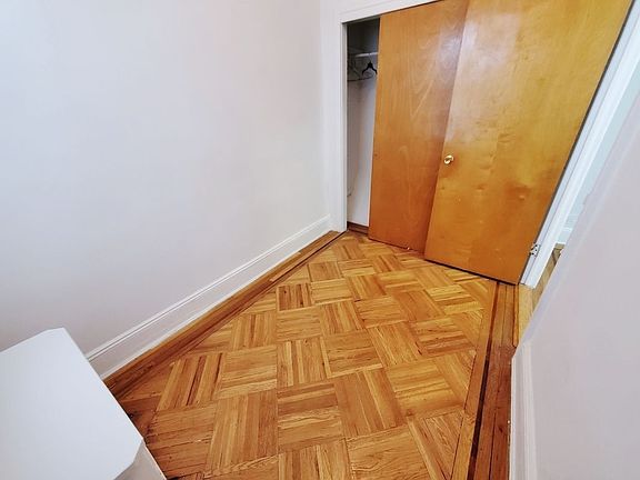 4th image of 24-41 24th St #2CC