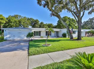 708 Village Pl, Brandon, FL 33511