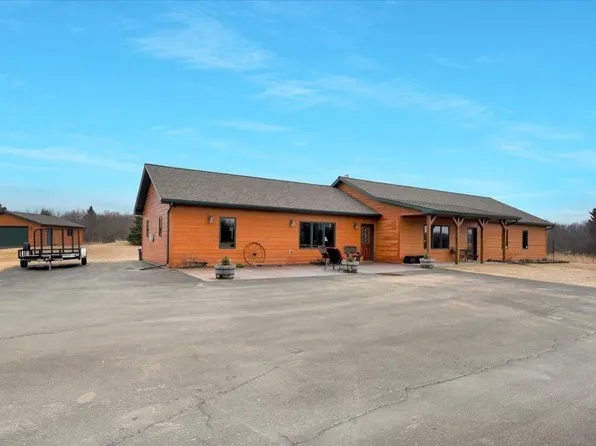 138 W Harney Rd, Esko, MN 55733