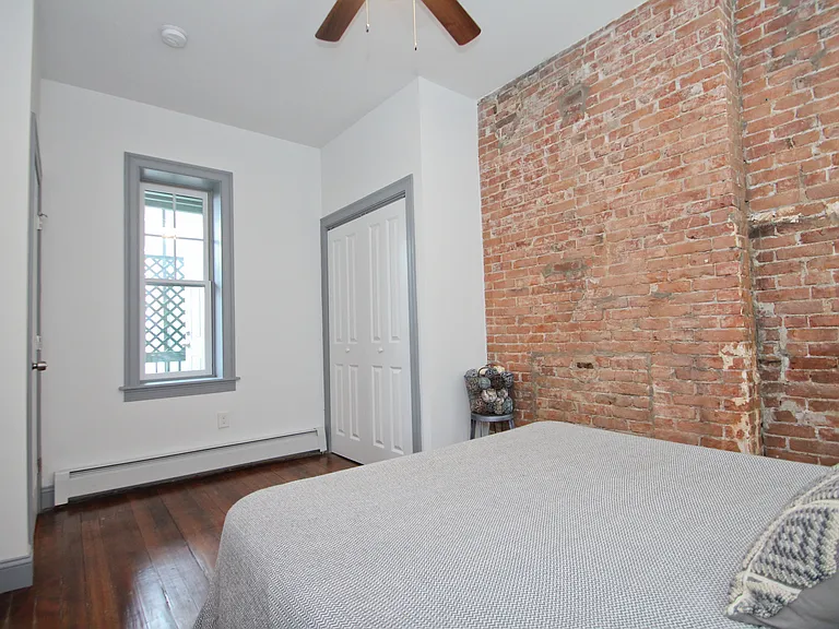 246 Lawrence St #2 — Photo 8