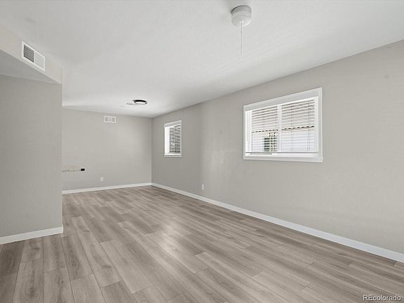 4th image of 1180 Vaughn Street