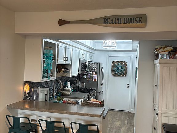 3rd image of 202 Pine Ridge Ct