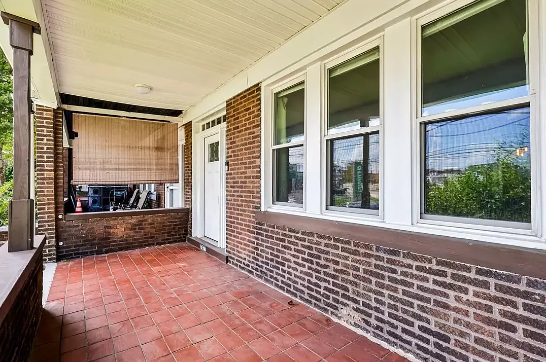 3 bed, $1,700 — Photo 3