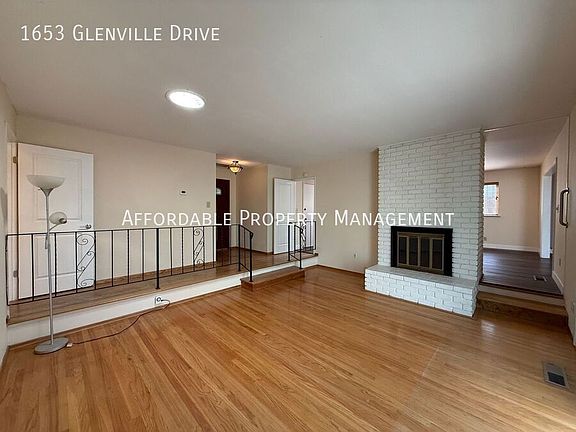 5th image of 1653 Glenville Dr