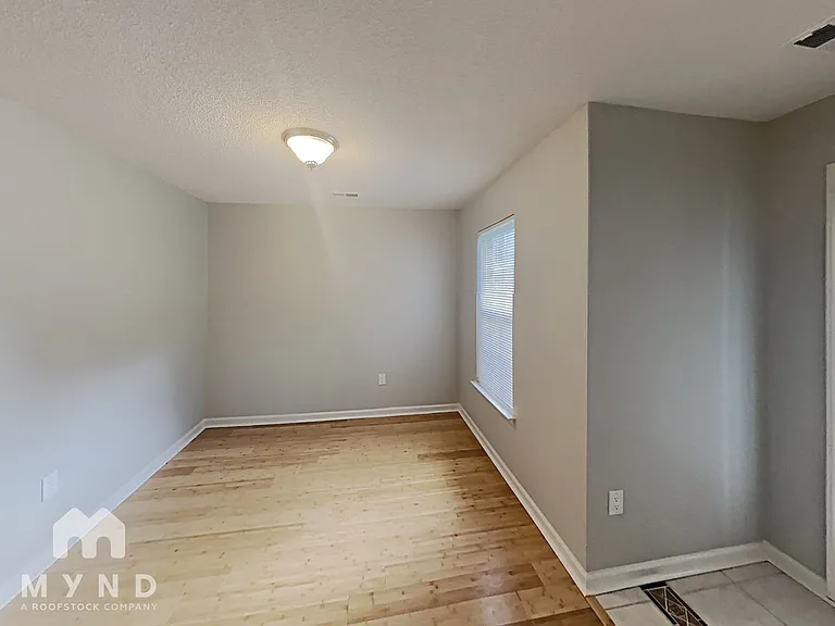 6 Yorkfield Ct — Photo 8