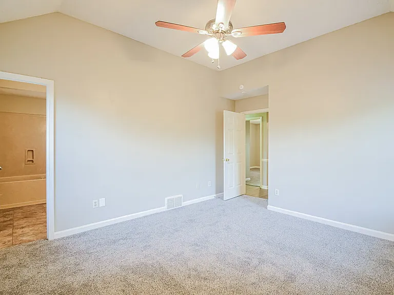 7117 Goodman Ridge Dr — Photo 9
