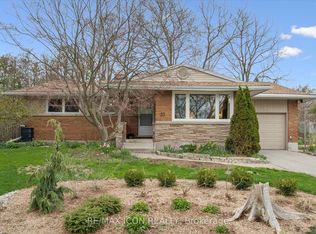 20 Katherine Cres, Kitchener, ON N2M2K1