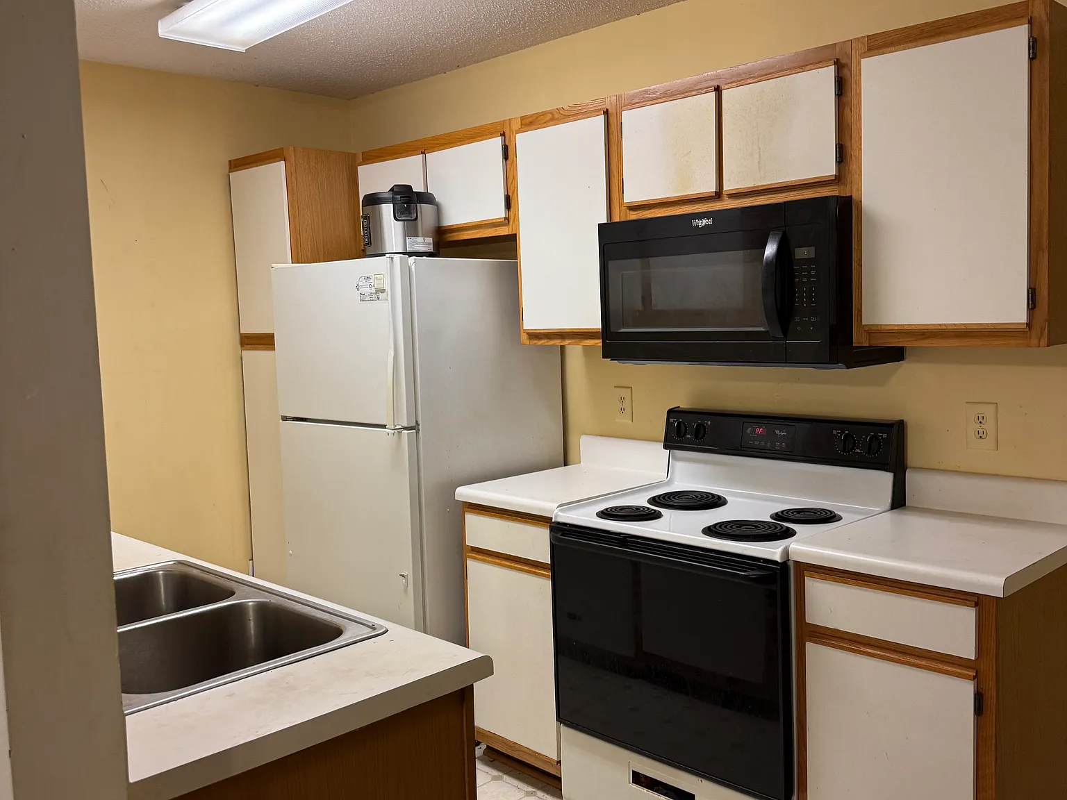 3 bed, 1299 sqft, $1,200 — Photo 1