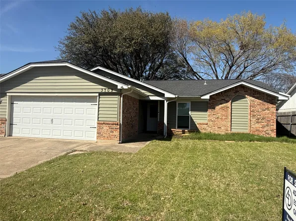 3709 Longstraw Dr, Fort Worth, TX 76137
