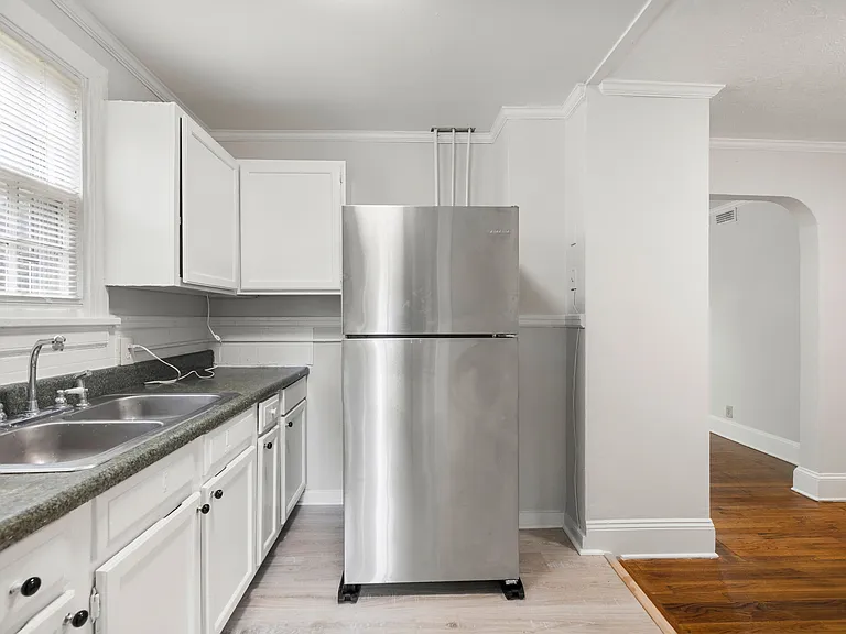 504 Pelham Dr — Photo 19