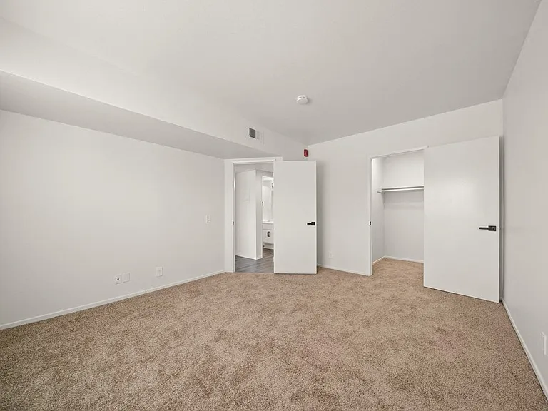 730 Pine Ave. — Photo 18