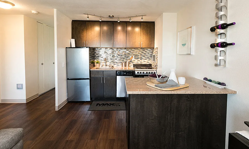 Baker Tower Apartments — Photo 4