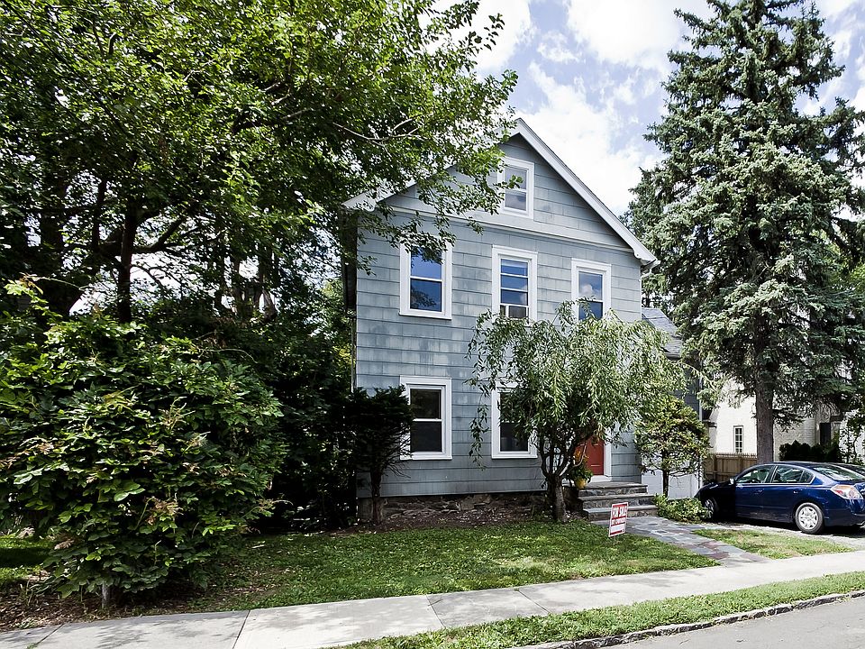 1st image of 35 Hillcrest Ave