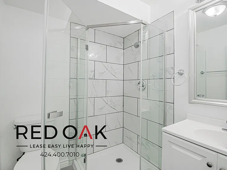 545 W 14th St #22 — Photo 15
