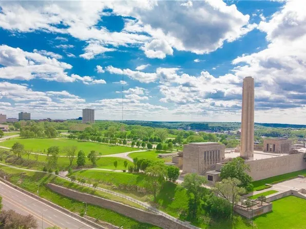 2510 Grand Blvd APT 1602, Kansas City, MO 64108