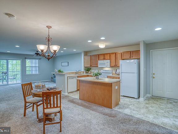 5th image of 1810 Congressional Village Dr Unit 1301