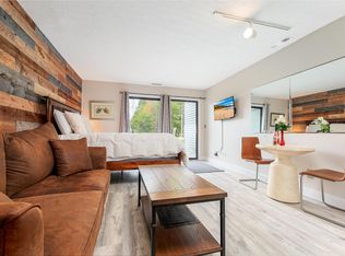 5605 Creeks Xing E #5605, Williamsburg, MI 49690