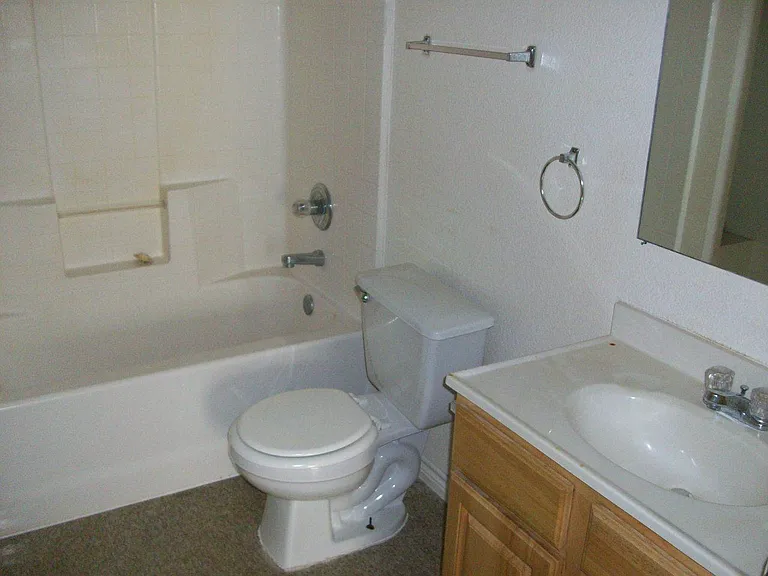 1109 S Terrace St #B — Photo 6